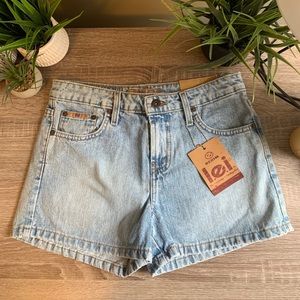 NWT L.e.i. Light Wash Denim Shorts